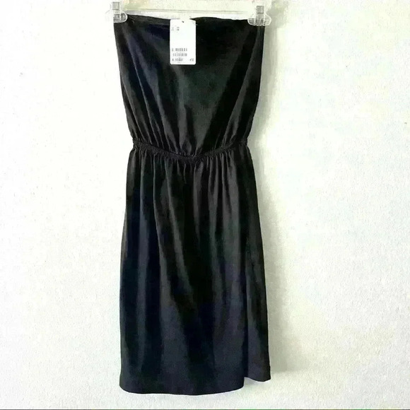 H&M Dresses & Skirts - H & M LBD strapless casual dress NWT